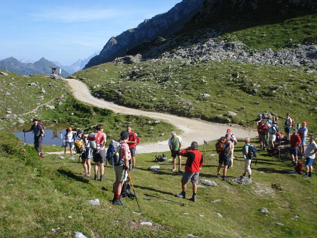 92 links geht es zu den Kalkspitzen und rechts zu den Seen.JPG